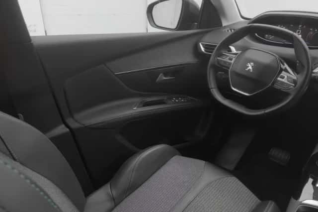 Peugeot 5008 (2021) thumbnail 11