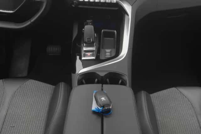Peugeot 5008 (2021) thumbnail 12