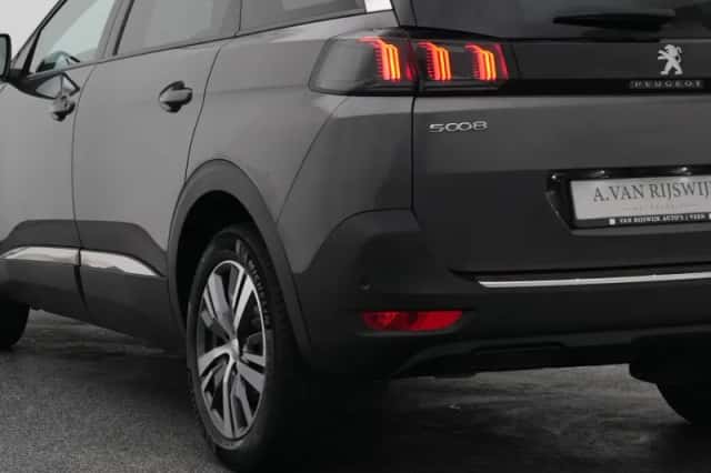 Peugeot 5008 (2021) thumbnail 18
