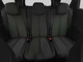 Peugeot 5008 (2021) thumbnail 4