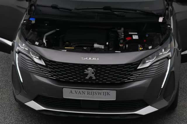 Peugeot 5008 (2021) thumbnail 31