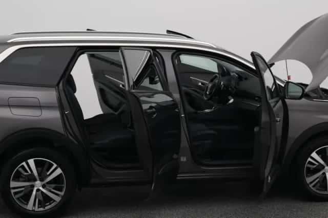 Peugeot 5008 (2021) thumbnail 34