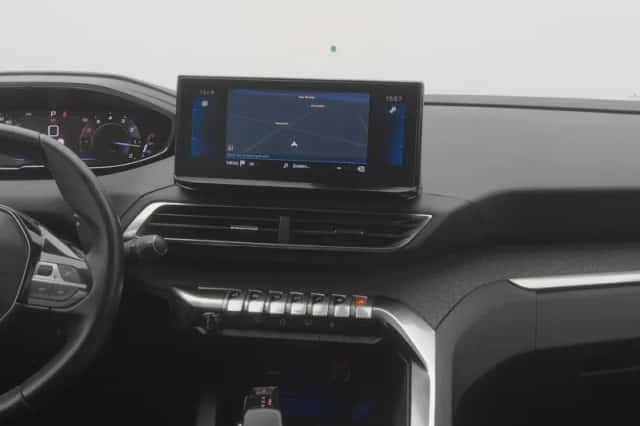 Peugeot 5008 (2021) thumbnail 8