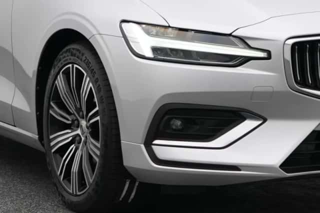Volvo V60 (2021) thumbnail 17