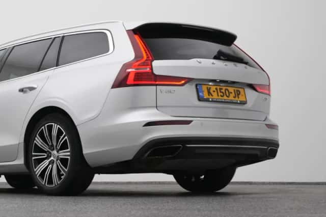 Volvo V60 (2021) thumbnail 22