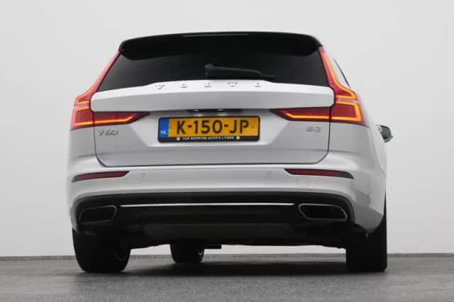 Volvo V60 (2021) thumbnail 36
