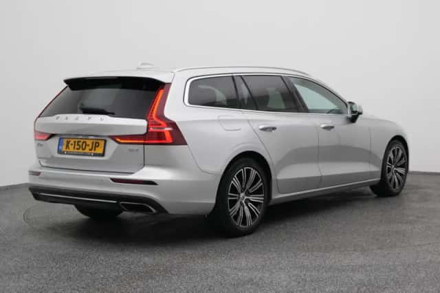 Volvo V60 (2021) thumbnail 6