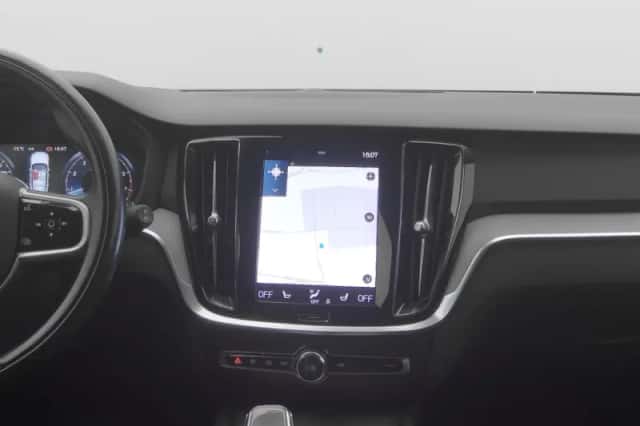 Volvo V60 (2021) thumbnail 8