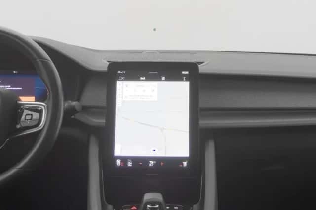 Polestar 2 (2020) thumbnail 9