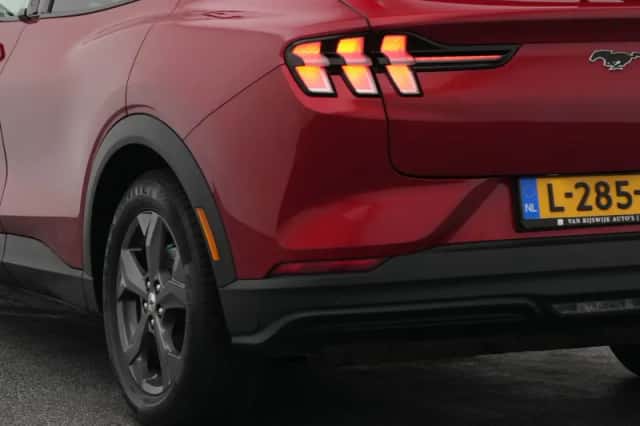 Ford Mustang (2021) thumbnail 19