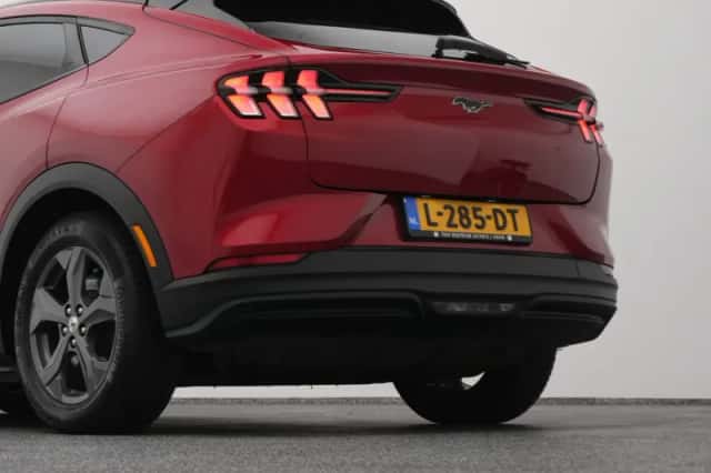 Ford Mustang (2021) thumbnail 23