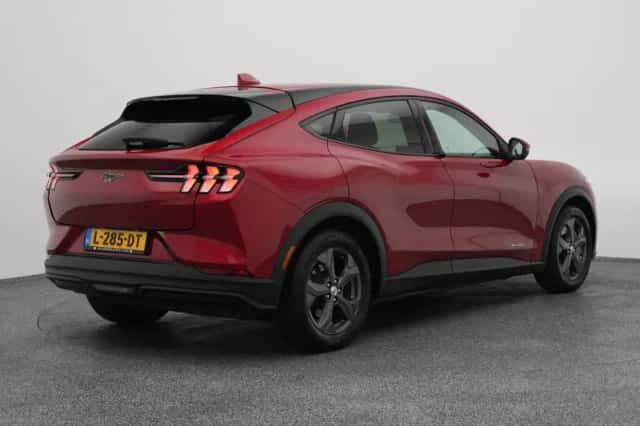 Ford Mustang (2021) thumbnail 7