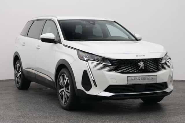 Peugeot 5008 (2021) thumbnail 2