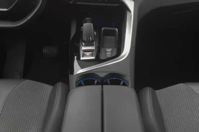 Peugeot 5008 (2021) thumbnail 12