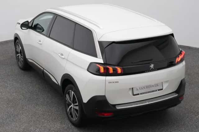 Peugeot 5008 (2021) thumbnail 25