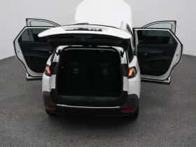Peugeot 5008 (2021) thumbnail 29