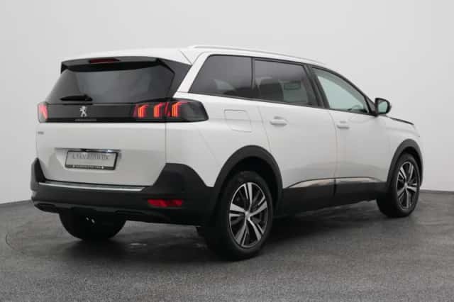 Peugeot 5008 (2021) thumbnail 6