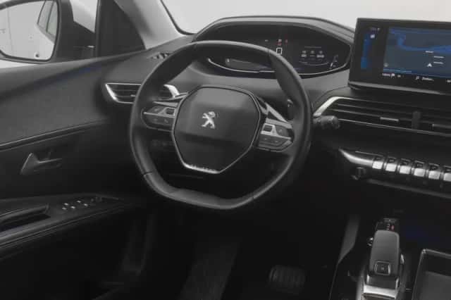 Peugeot 5008 (2021) thumbnail 7