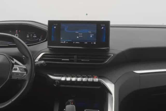Peugeot 5008 (2021) thumbnail 8