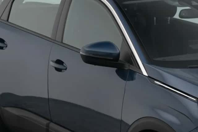 Peugeot 5008 (2021) thumbnail 23