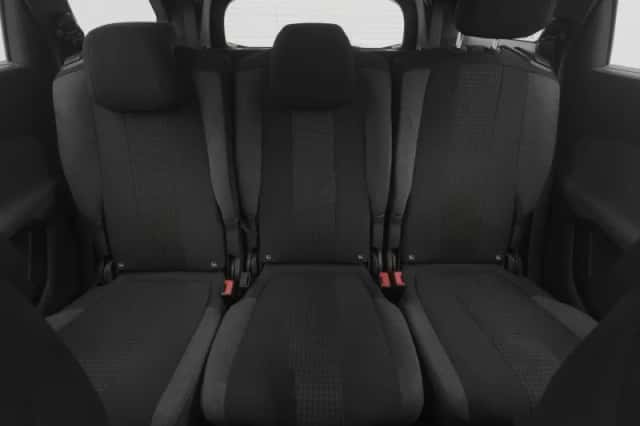 Peugeot 5008 (2021) thumbnail 4