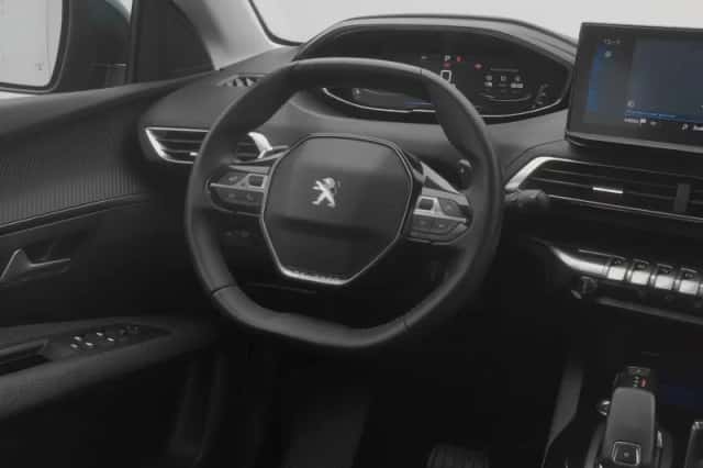 Peugeot 5008 (2021) thumbnail 7