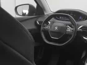 Peugeot 3008 (2019) thumbnail 11