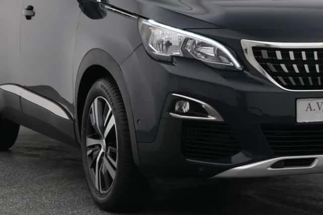 Peugeot 3008 (2019) thumbnail 17