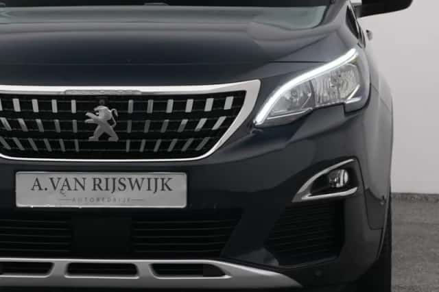Peugeot 3008 (2019) thumbnail 19