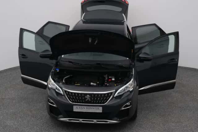 Peugeot 3008 (2019) thumbnail 27