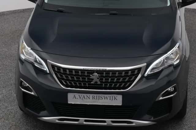 Peugeot 3008 (2019) thumbnail 30