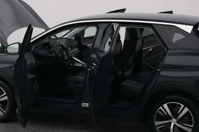 Peugeot 3008 (2019) thumbnail 33