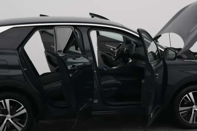 Peugeot 3008 (2019) thumbnail 34