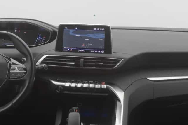 Peugeot 3008 (2019) thumbnail 8