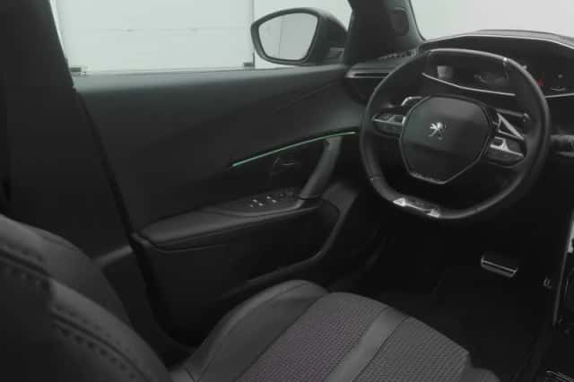 Peugeot 2008 (2022) thumbnail 11