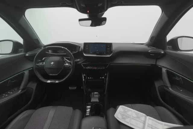 Peugeot 2008 (2022) thumbnail 3