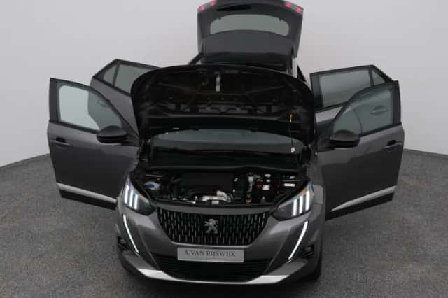 Peugeot 2008 (2022) thumbnail 27