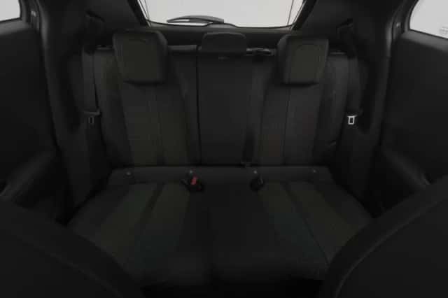 Peugeot 2008 (2022) thumbnail 4