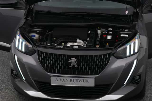 Peugeot 2008 (2022) thumbnail 31