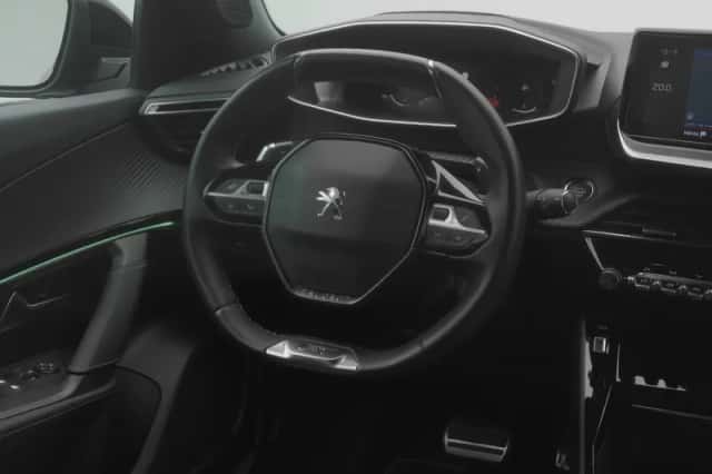Peugeot 2008 (2022) thumbnail 7