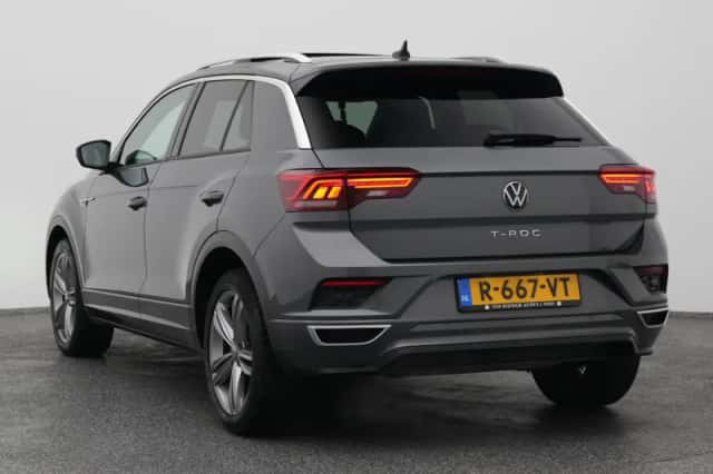 Volkswagen T-Roc (2022) thumbnail 5