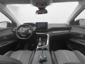 Peugeot 3008 (2021) thumbnail 3