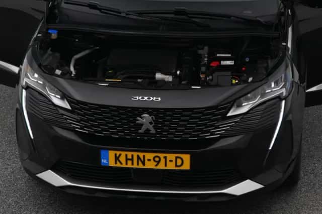 Peugeot 3008 (2021) thumbnail 31