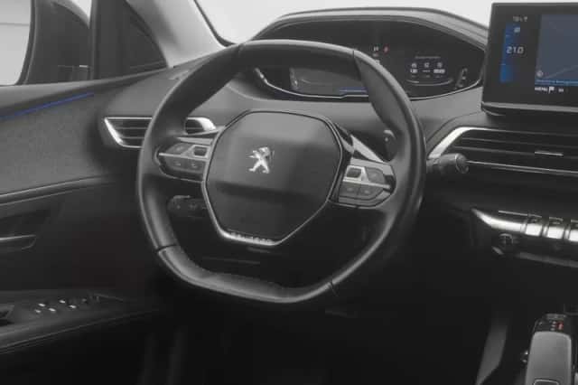 Peugeot 3008 (2021) thumbnail 7