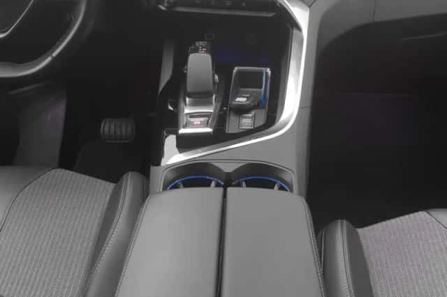 Peugeot 3008 (2021) thumbnail 12