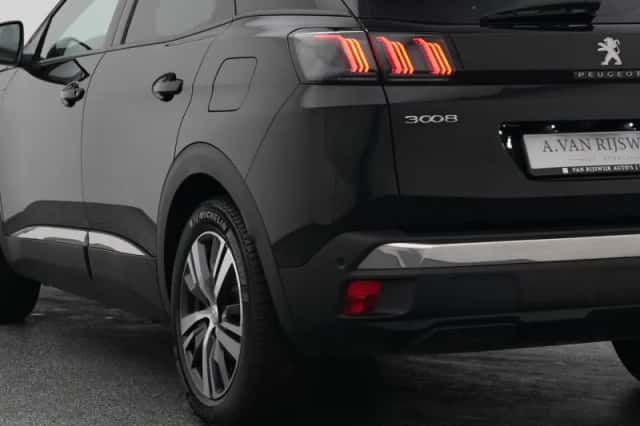 Peugeot 3008 (2021) thumbnail 18