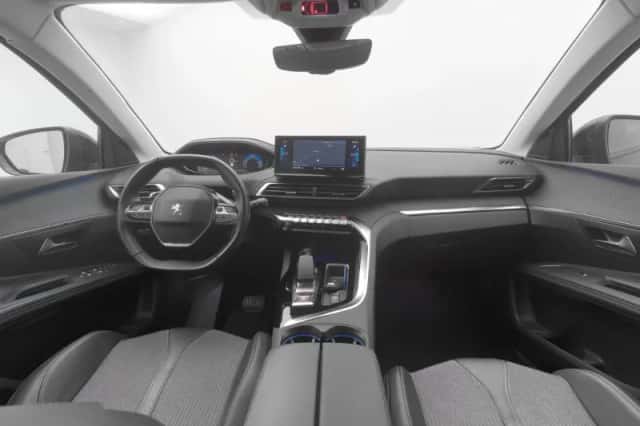 Peugeot 3008 (2021) thumbnail 3