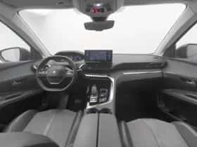 Peugeot 3008 (2021) thumbnail 3