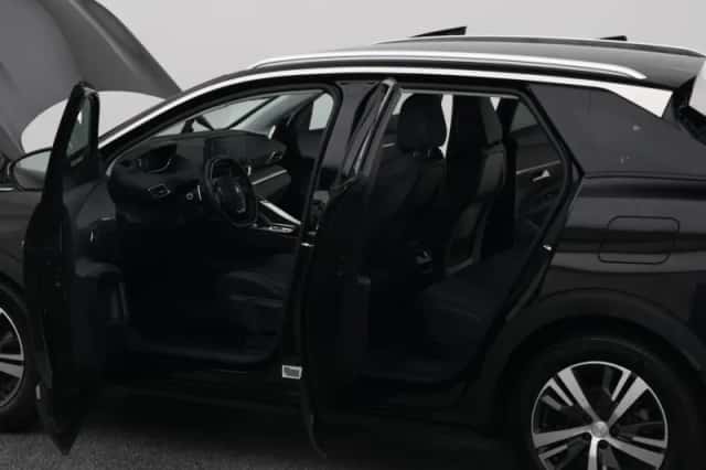 Peugeot 3008 (2021) thumbnail 33