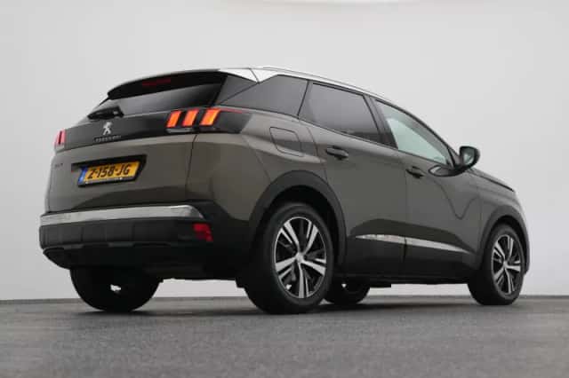 Peugeot 3008 (2020) thumbnail 16